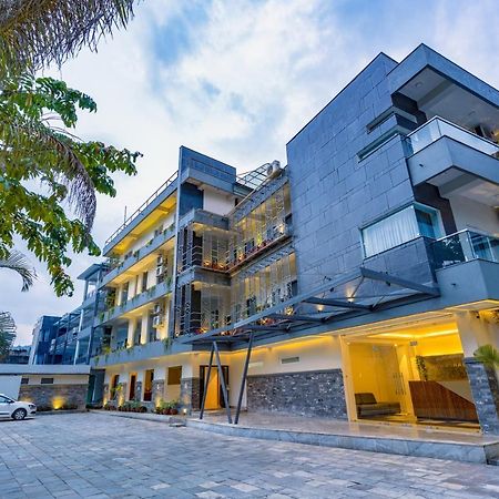 Hotel Swapna Bagh- Your Place Покхара Экстерьер фото
