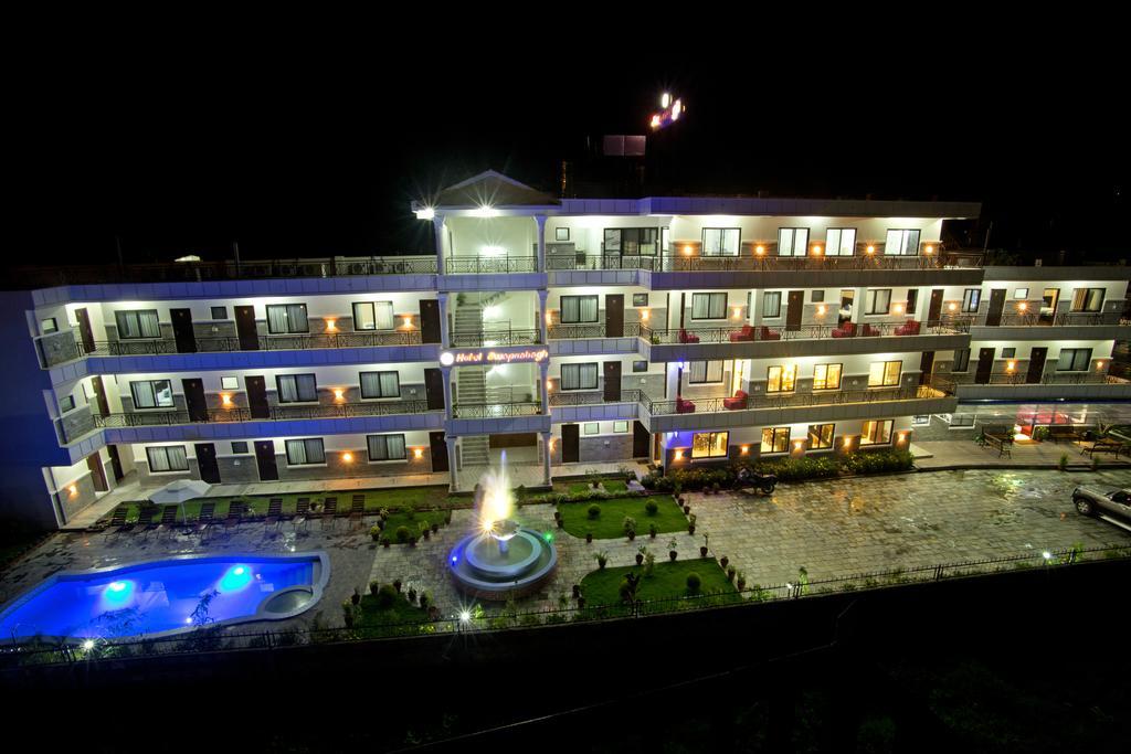 Hotel Swapna Bagh- Your Place Покхара Экстерьер фото